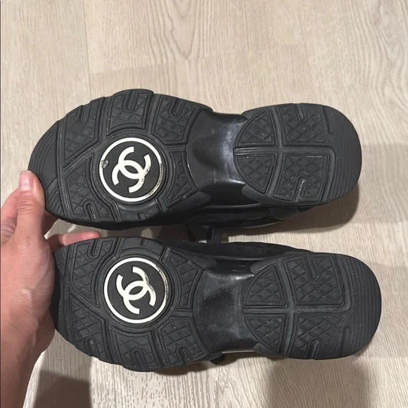 Chanel Interlocking C Leather Sneakers - Picture 3 of 4